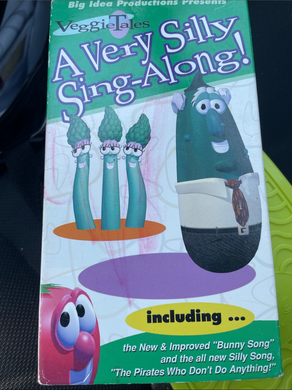1997 VeggieTales A Very Silly Sing Along! VHS—Includes New & Improved Bunny Song